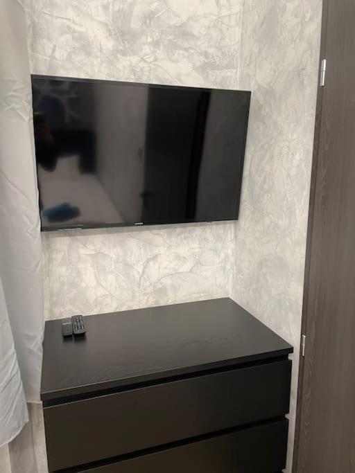 Exclusive Downtown With Ac Apartment